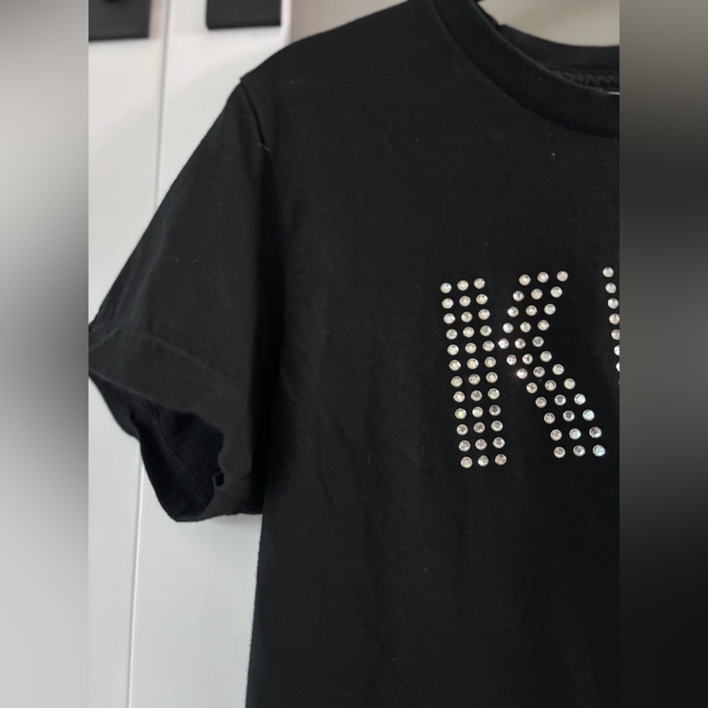 Black KISS Rhinestone Graphic Women's Tee - Picture 4 of 6